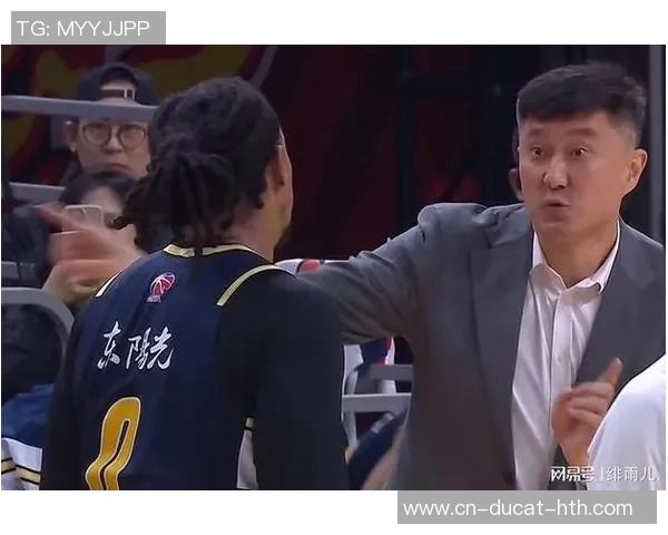 时隔12年广东再摘男篮金牌，杜锋从球员到教练成果三冠王